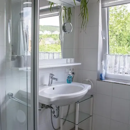 Lahnmuendung Mit Kostenlosem Parkplatz *